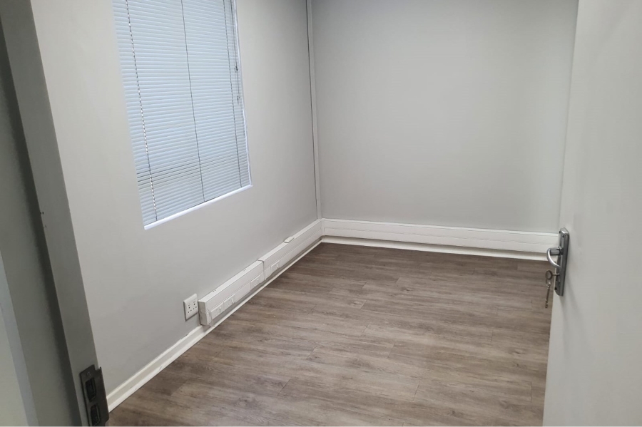 To Let commercial Property for Rent in Newton Park Eastern Cape